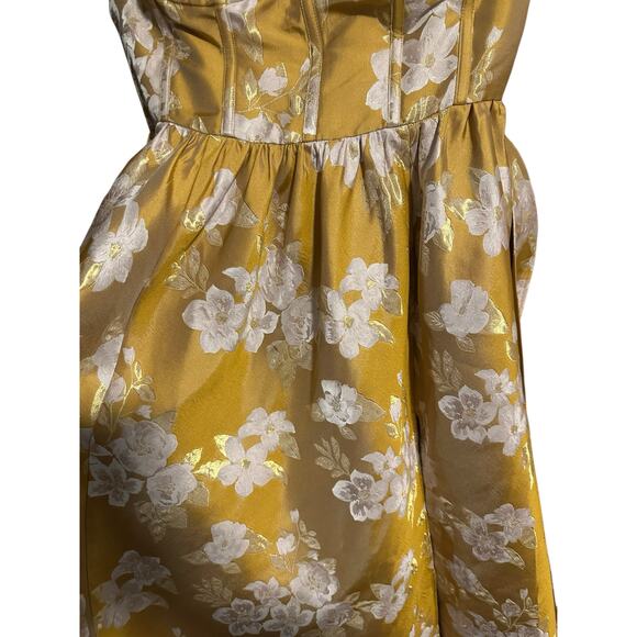 V. Chapman Gold Floral Midi Dress - Picture 13 of 16